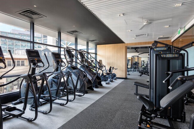 Building Photo - 32 Oakland Ave