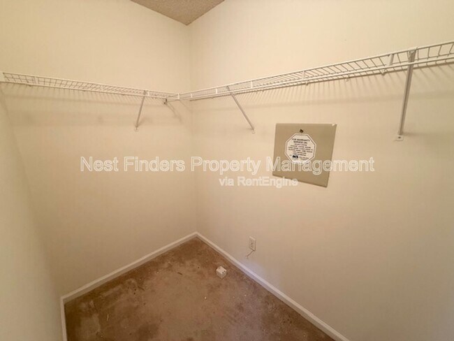 Building Photo - 732 Grand Parke Dr