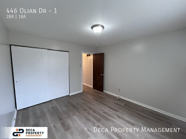 Building Photo - 446 Olian Dr