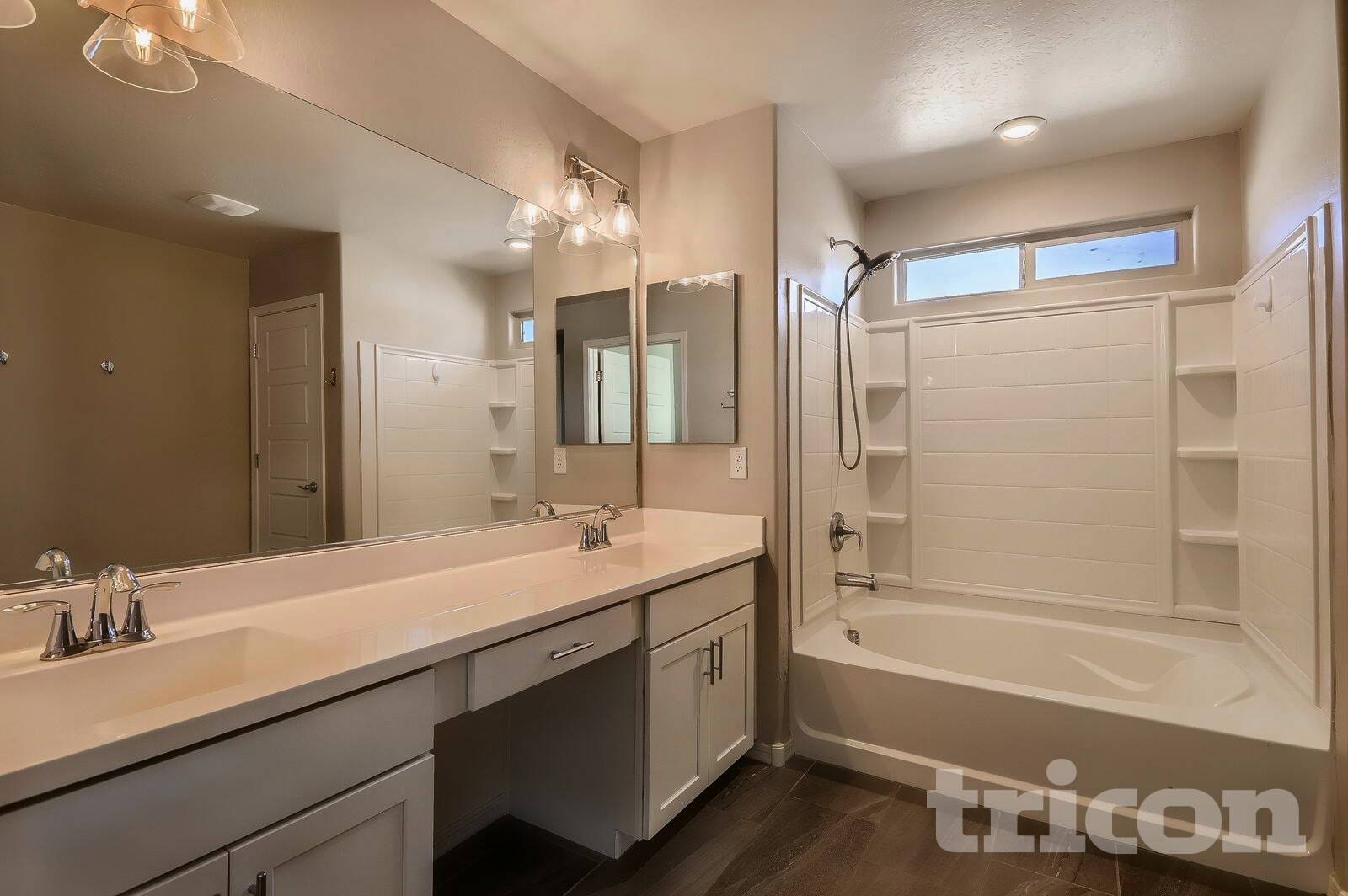 Building Photo - 11641 N 165th Ln