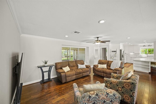 Building Photo - 4943 Cheena Dr