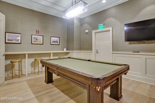 Building Photo - Welcome to your dream condo in the heart o...
