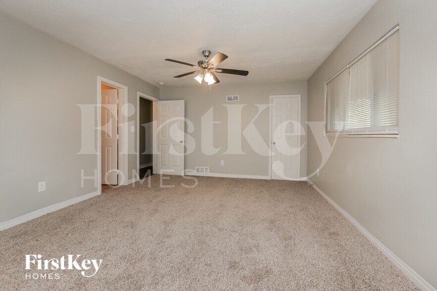 Building Photo - 2158 Beecher Cir SW