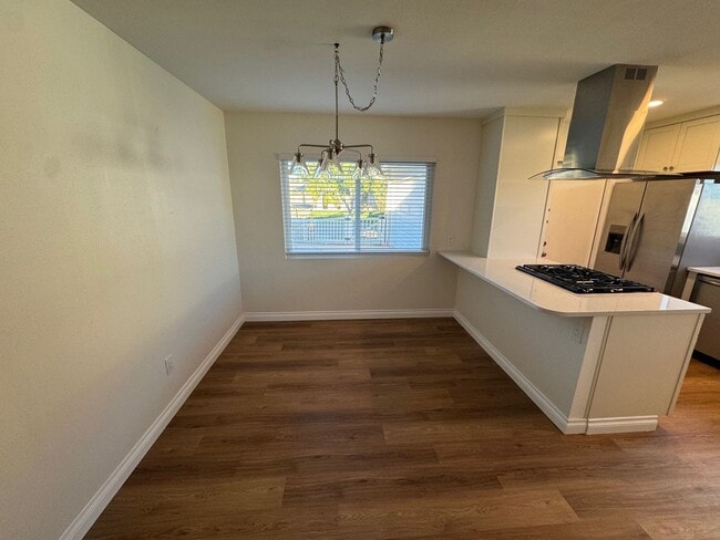 Building Photo - Remodeled 3 Bed / 2 Bath Single-Family Home | Garage, Big yard