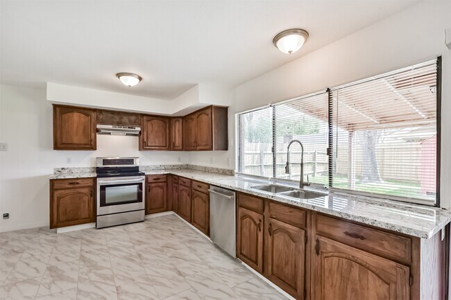Building Photo - 5402 Dunnethead Dr