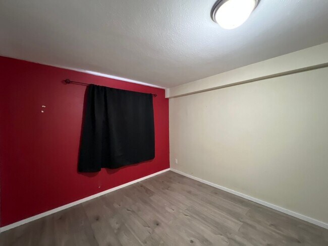 Building Photo - December Rent Free!