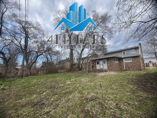 Building Photo - "Spacious 4-Bed, 2-Bath Gem on Kentucky Street – 2,178 Sq. Ft. of Comfort!"