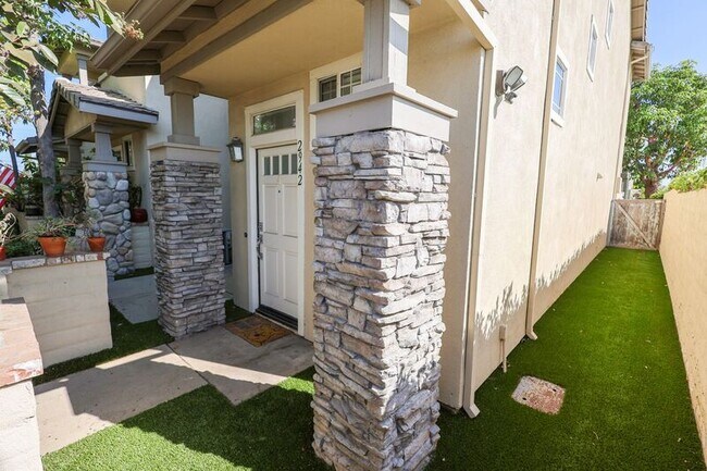 Building Photo - 2942 Claremore Ln