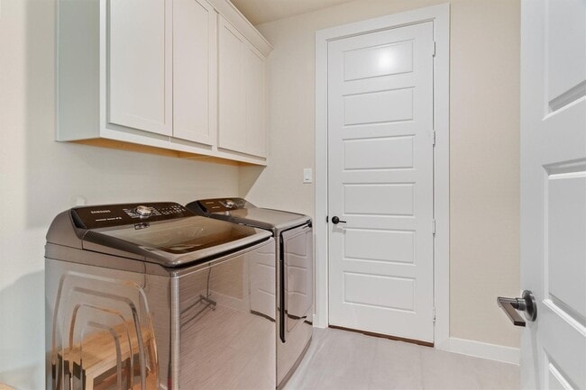 Building Photo - 1228 Sapphire Ln