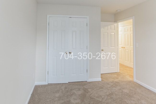 Building Photo - 1941 Pheasant Glen Rd