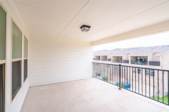 Building Photo - 7800 Manilla Dr