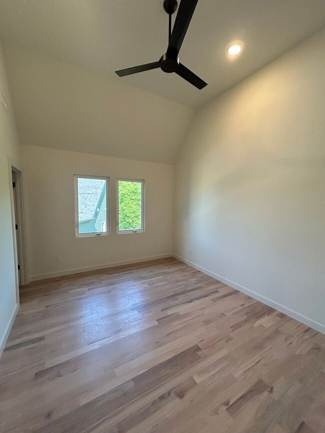 Building Photo - Amazing New Construction in North Nashville!