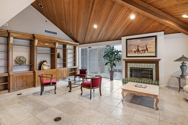 Building Photo - 1713 Carriage Brooke Dr