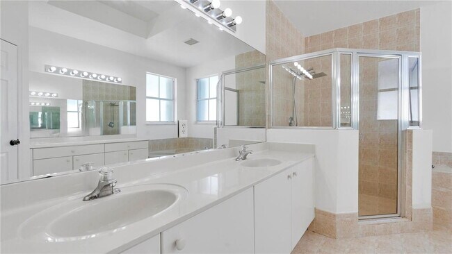 Building Photo - 17994 NW 87th Pl