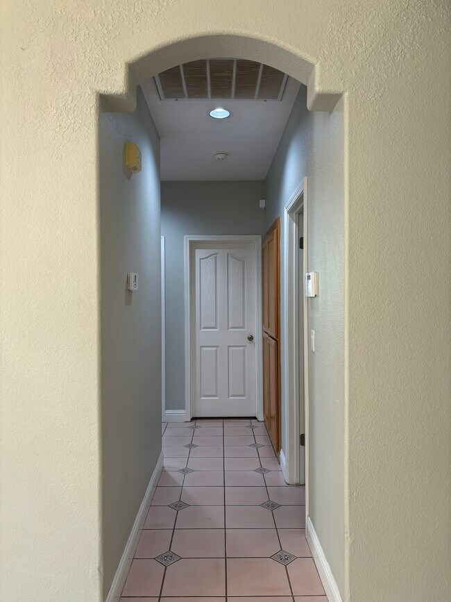 Building Photo - 3547 Marsh Point Dr