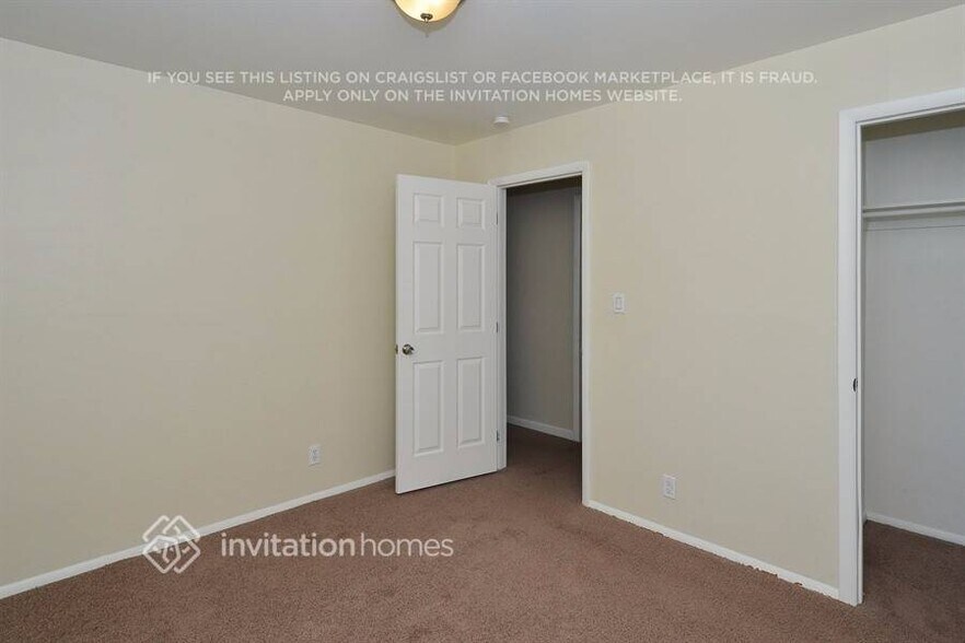 Building Photo - 1351 Oswego St