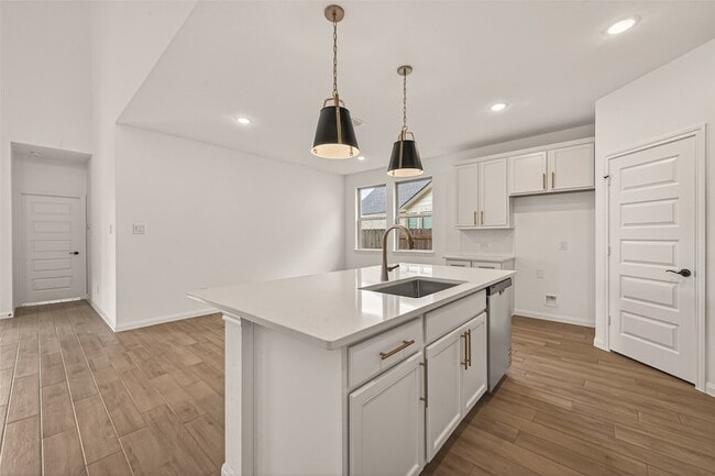 Building Photo - 7327 Blue Gentiana Ln