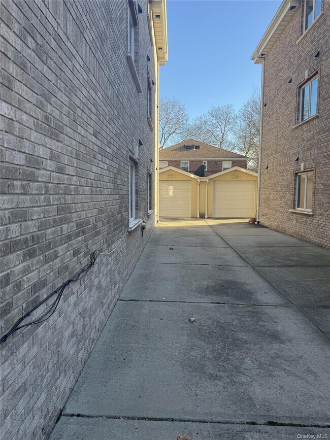 Building Photo - 40-33 191st St