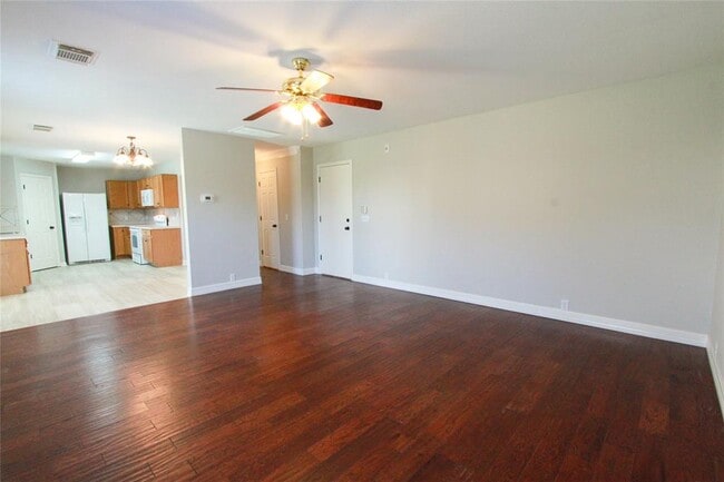 Building Photo - 15120 Plowshare Dr