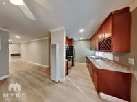 Building Photo - 2734 Oak Rd