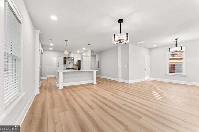 Building Photo - 2128 Hosea L Williams Dr NE