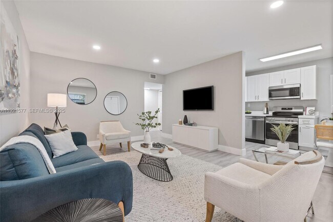 Building Photo - 1350 NE 5th Terrace