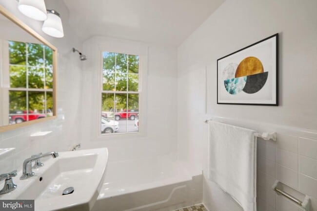 Building Photo - 2714 Ordway St NW