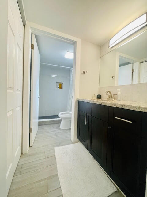 Building Photo - 5571 Courtyard Dr