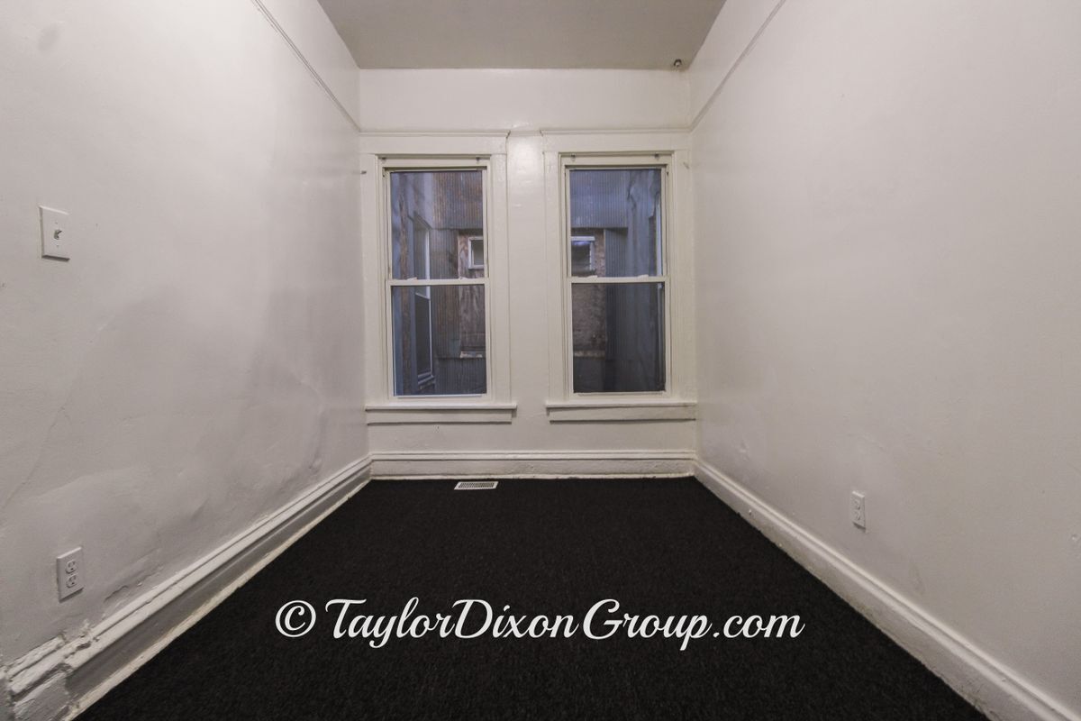 Building Photo - 4249 W Maypole Ave