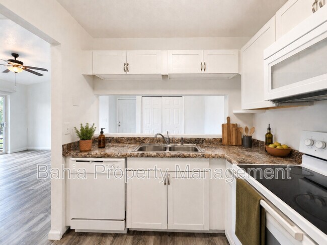 Building Photo - 5214 Via Hacienda Cir