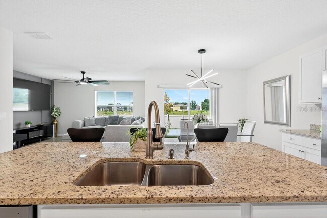 Building Photo - 33470 Always Dreaming Ct