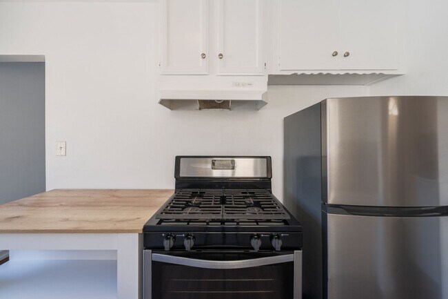 Building Photo - Cozy Redondo Beach Rental