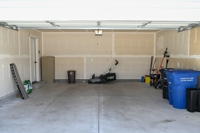 Building Photo - 1463 W 2055 S