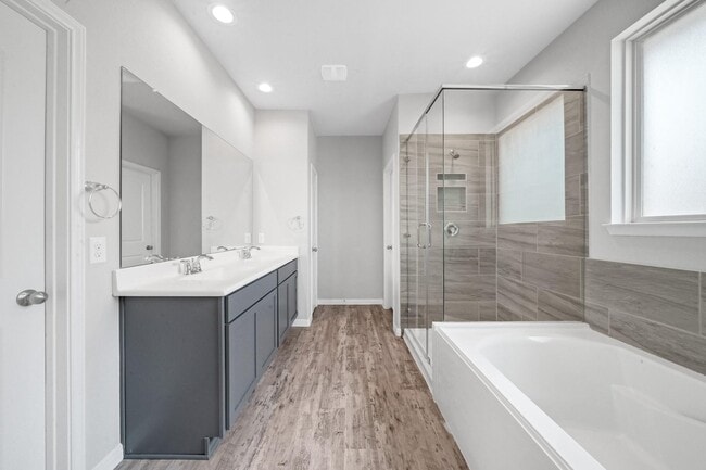 Building Photo - 4911 Bella Danielle Ct