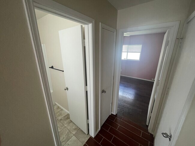 Building Photo - 220 Chalk Mountain Dr