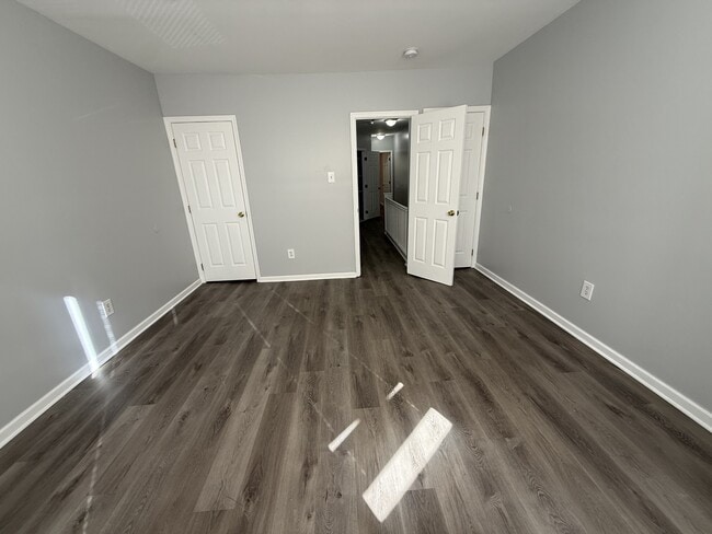 Building Photo - 1138 Princess Ave