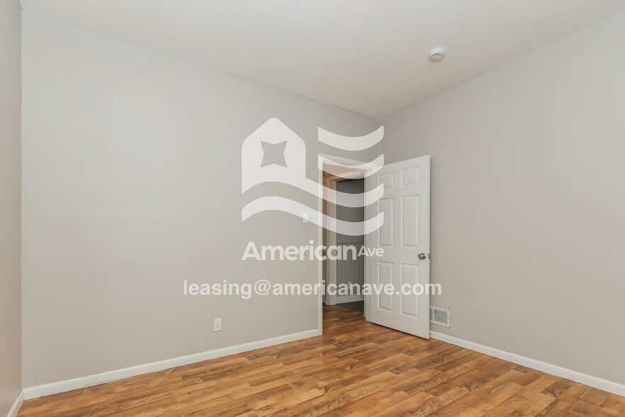 Building Photo - 8967 Cam Dr