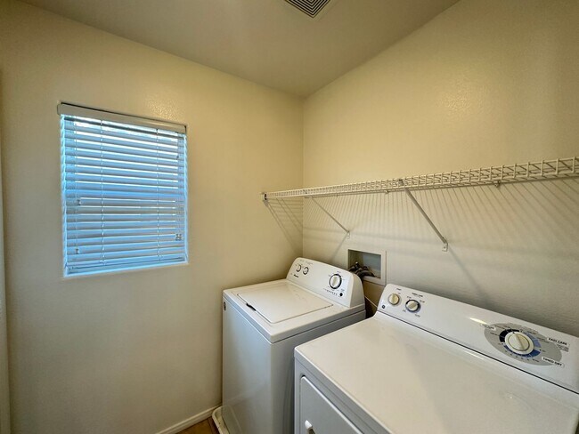 Building Photo - WARM SPRINGS TORREY PINES 10