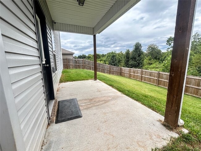 Building Photo - 949 E Sparrow Cir