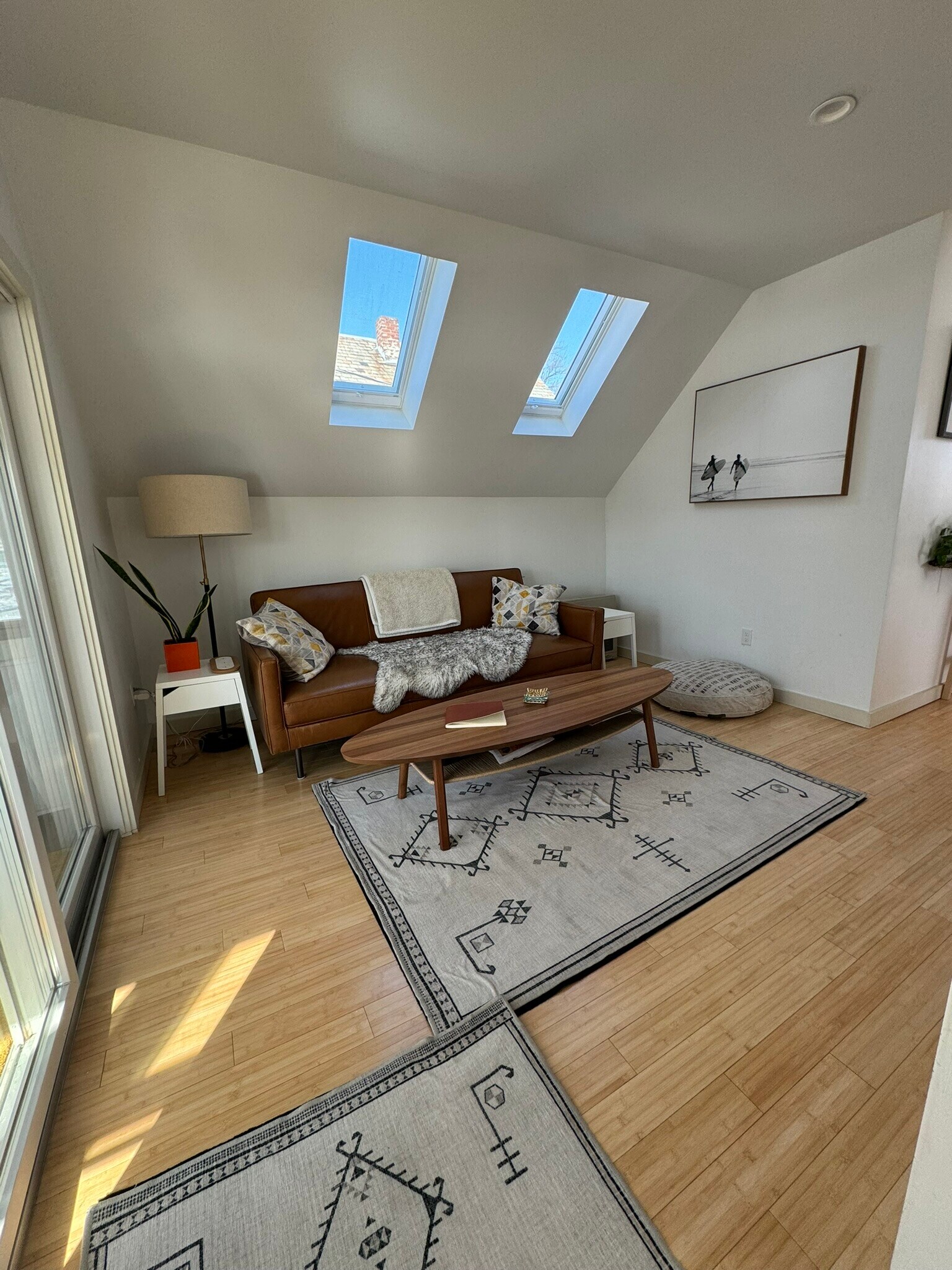 Building Photo - 44 Luck St