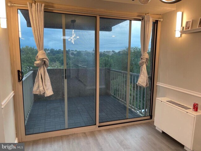 Building Photo - 1001 City Ave