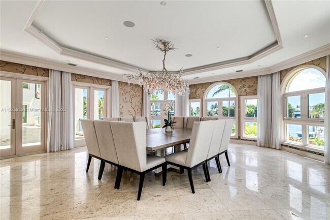 Building Photo - 709 Idlewyld Dr