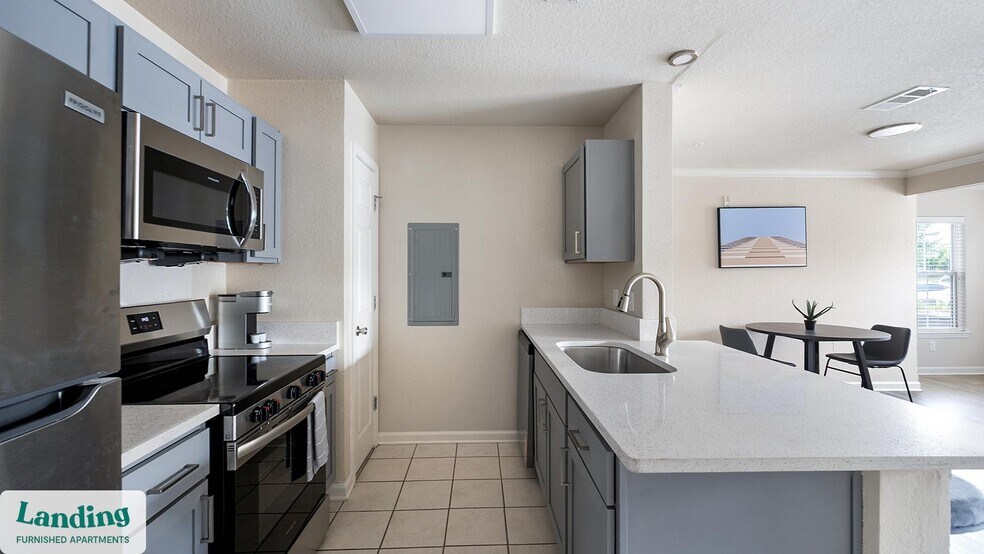 Building Photo - 210 Hillwood Blvd