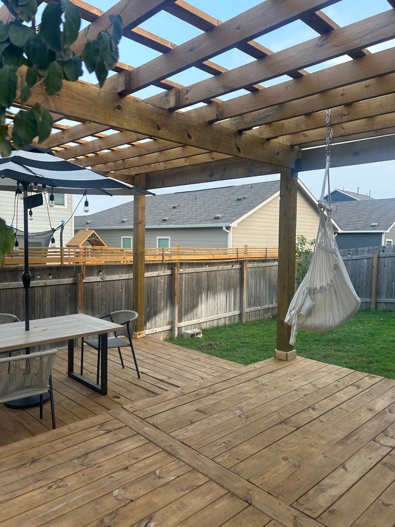 Building Photo - 148 Mica Trl