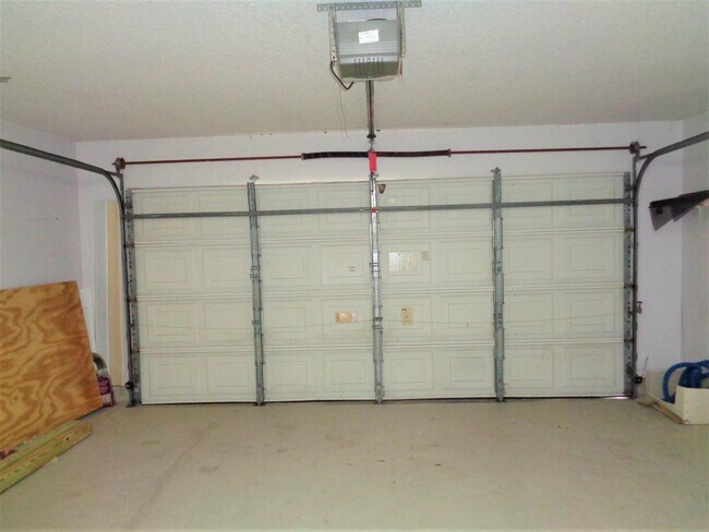 Building Photo - 741 17th Ln SW