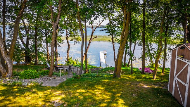 Building Photo - 15955 Bayview Dr NE