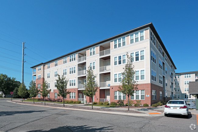 Building Photo - Auburn Square Apartments