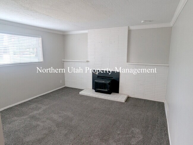 Building Photo - East Bench 5 Bed, 2 Bath