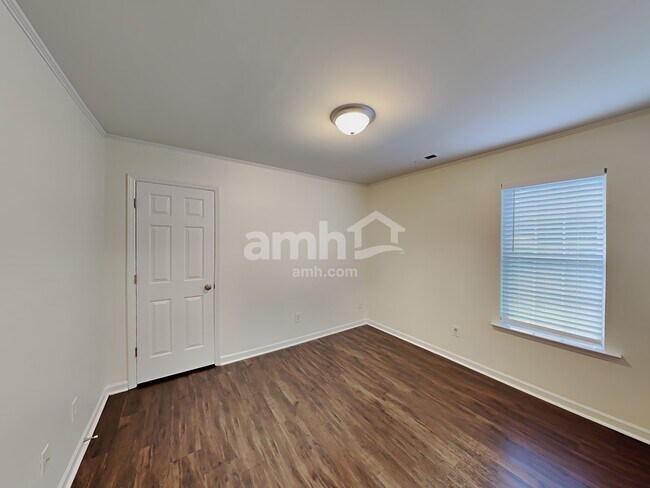 Building Photo - 4042 Maple Shore Dr