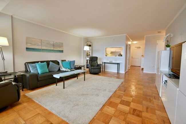 Building Photo - 6 Whittier Pl
